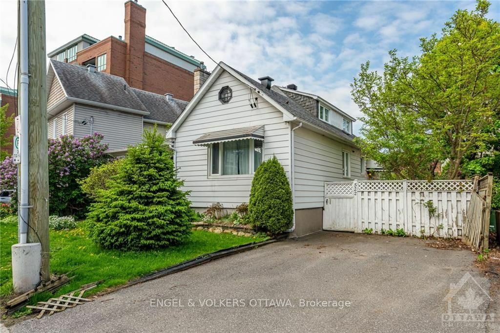 Property Photo:  522 Cambridge St S  ON K1S 4J3 