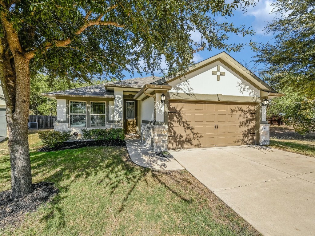 Property Photo:  501 Anacua Loop  TX 78652 