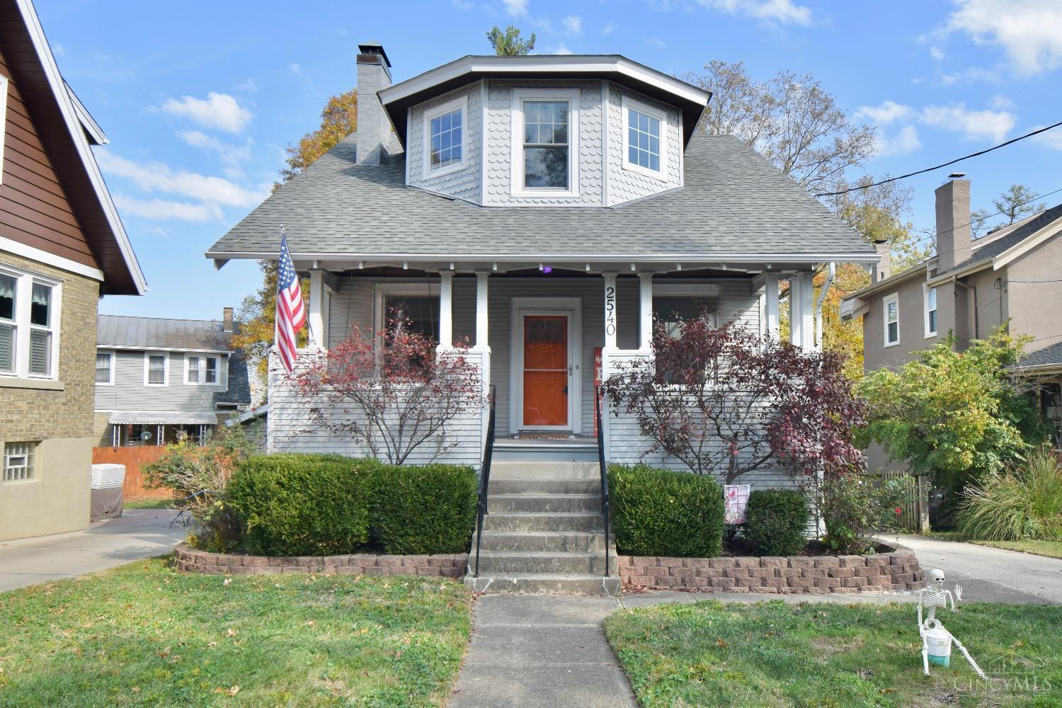 Property Photo: 2540 Sheridan Drive OH 45212