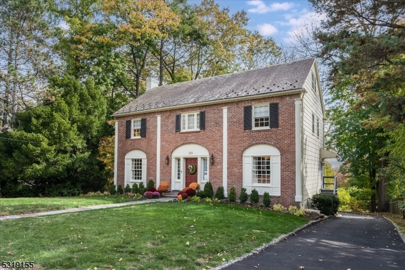 Property Photo:  180 Wyoming Ave  NJ 07040 