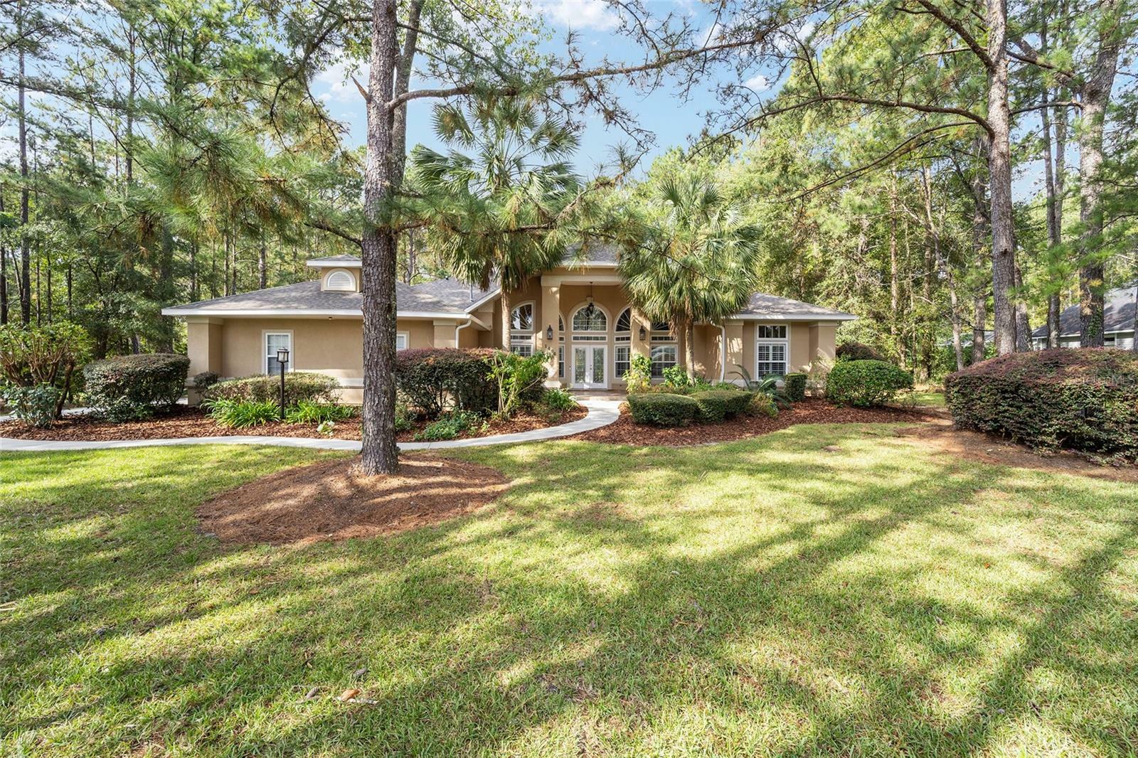 Property Photo:  1406 SW 105th Terrace  FL 32607 