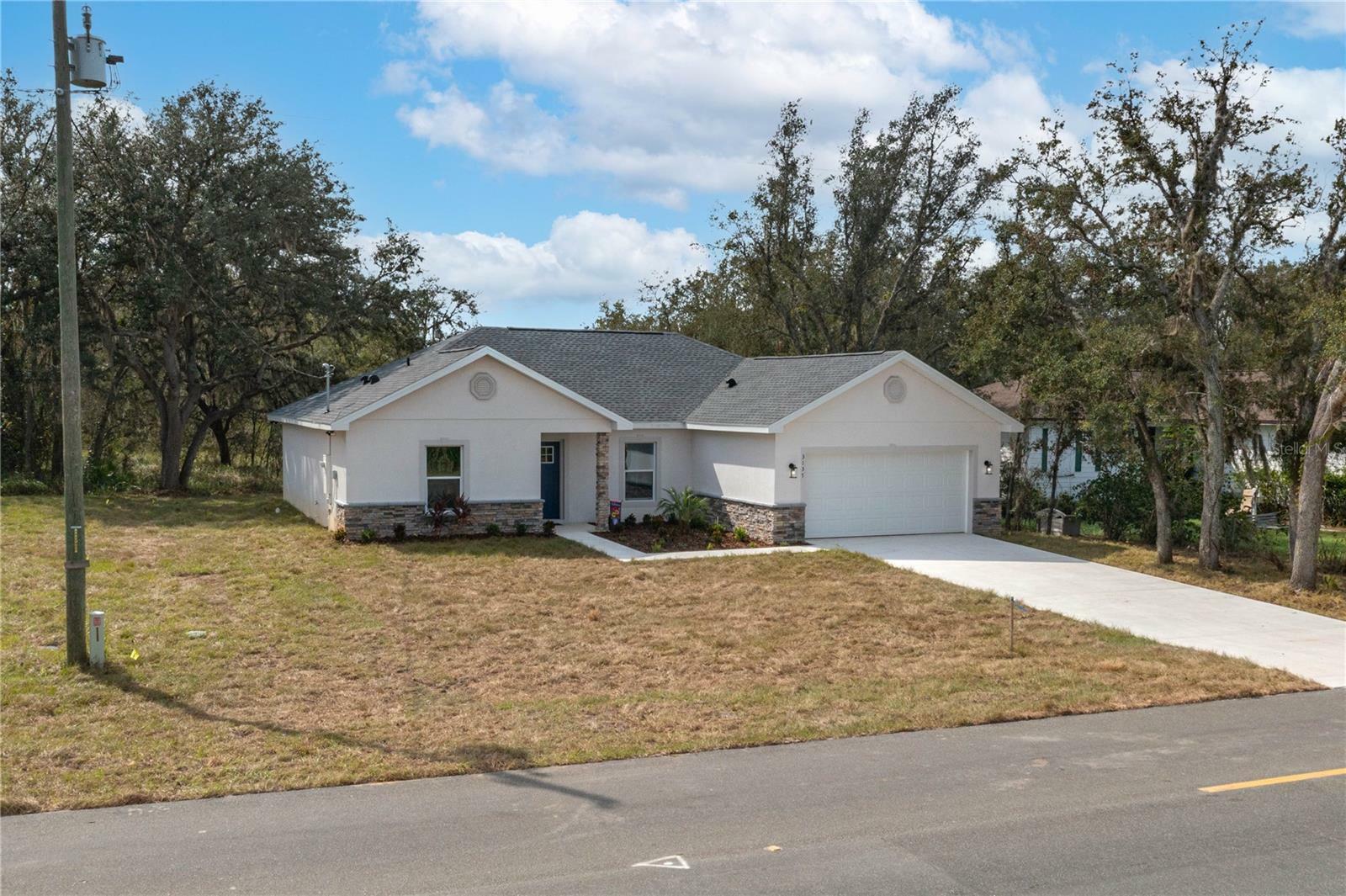 Property Photo:  3137 W County Line Road  FL 33825 