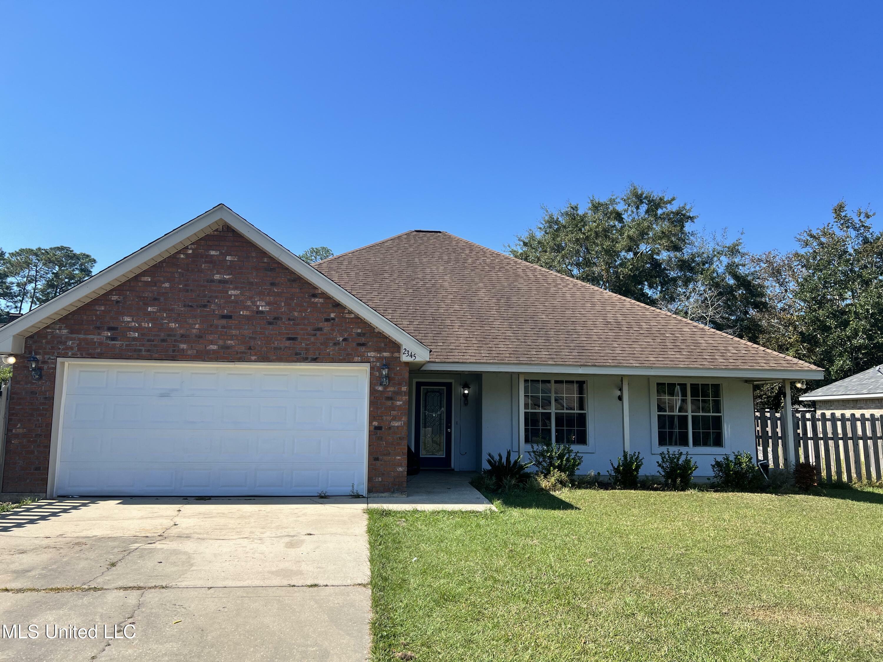 Property Photo:  2345 Broadmoor Drive  MS 39553 