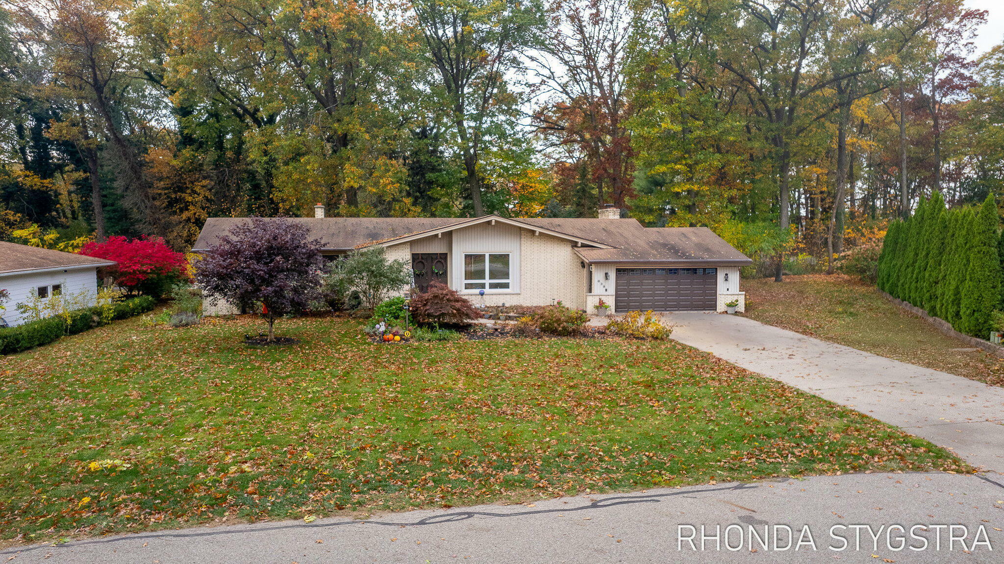 638 Oak Valley Drive  Holland MI 49424 photo