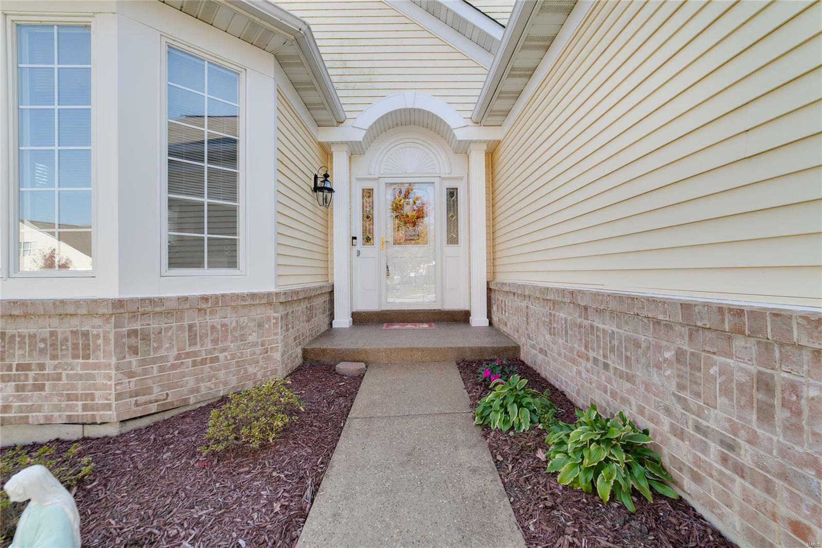 Property Photo:  2060 Hawks Landing Drive S  MO 63367 