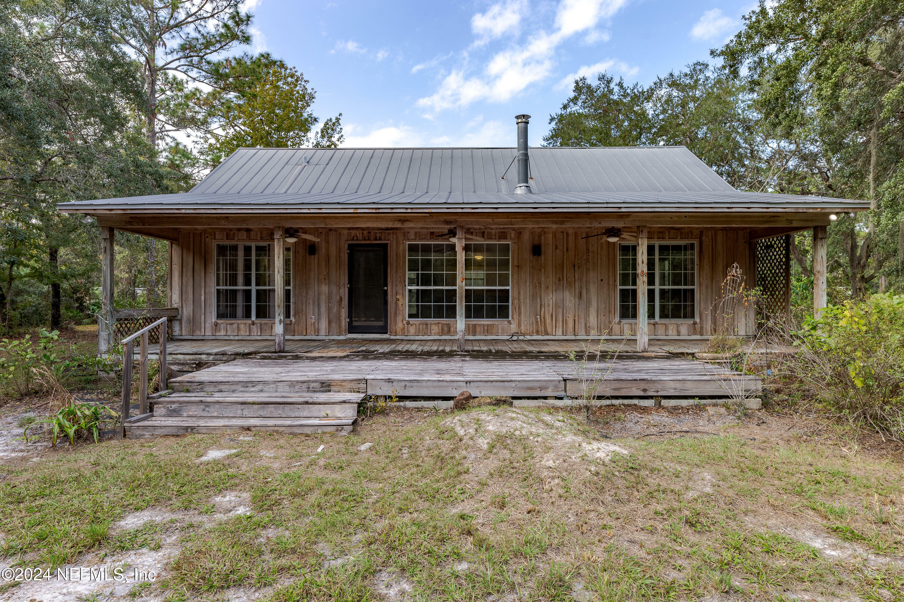 Property Photo:  225 Pioneer Trail  FL 32043 