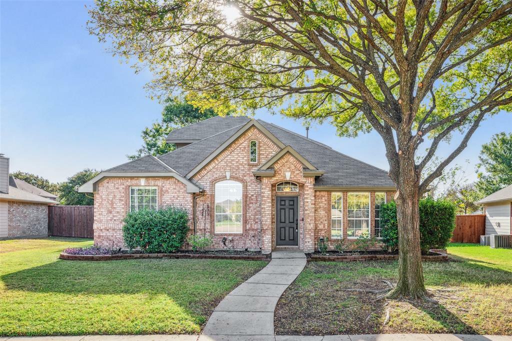 Property Photo:  1424 Suzanne Drive  TX 75002 