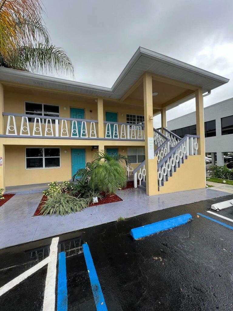 Property Photo:  416 W Boynton Beach Boulevard 10  FL 33435 