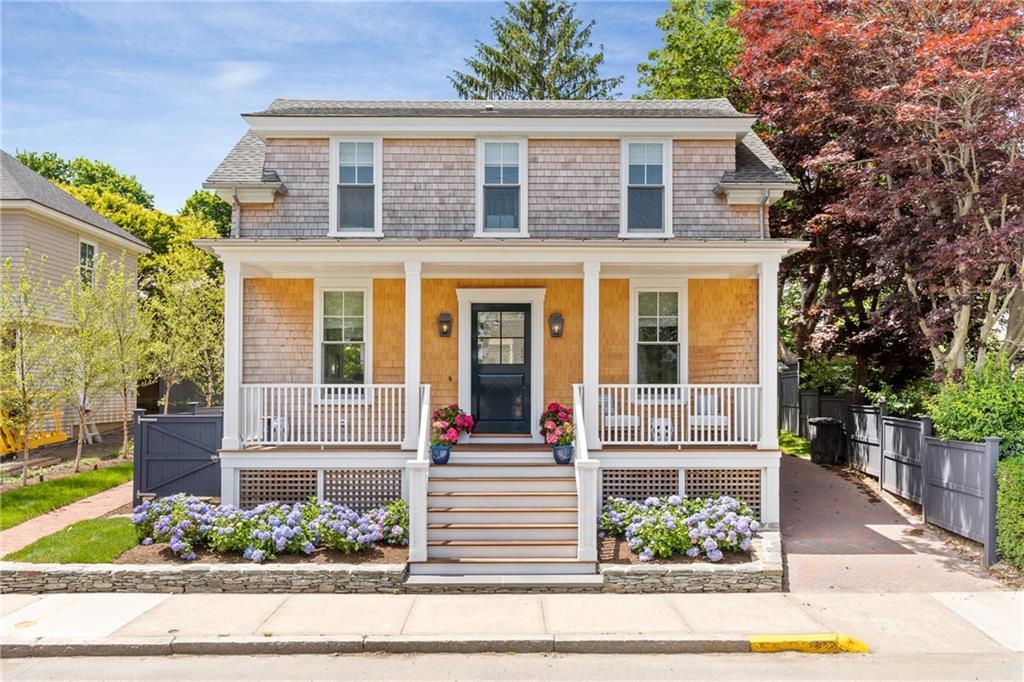 Property Photo:  81 Roseneath Avenue  RI 02840 