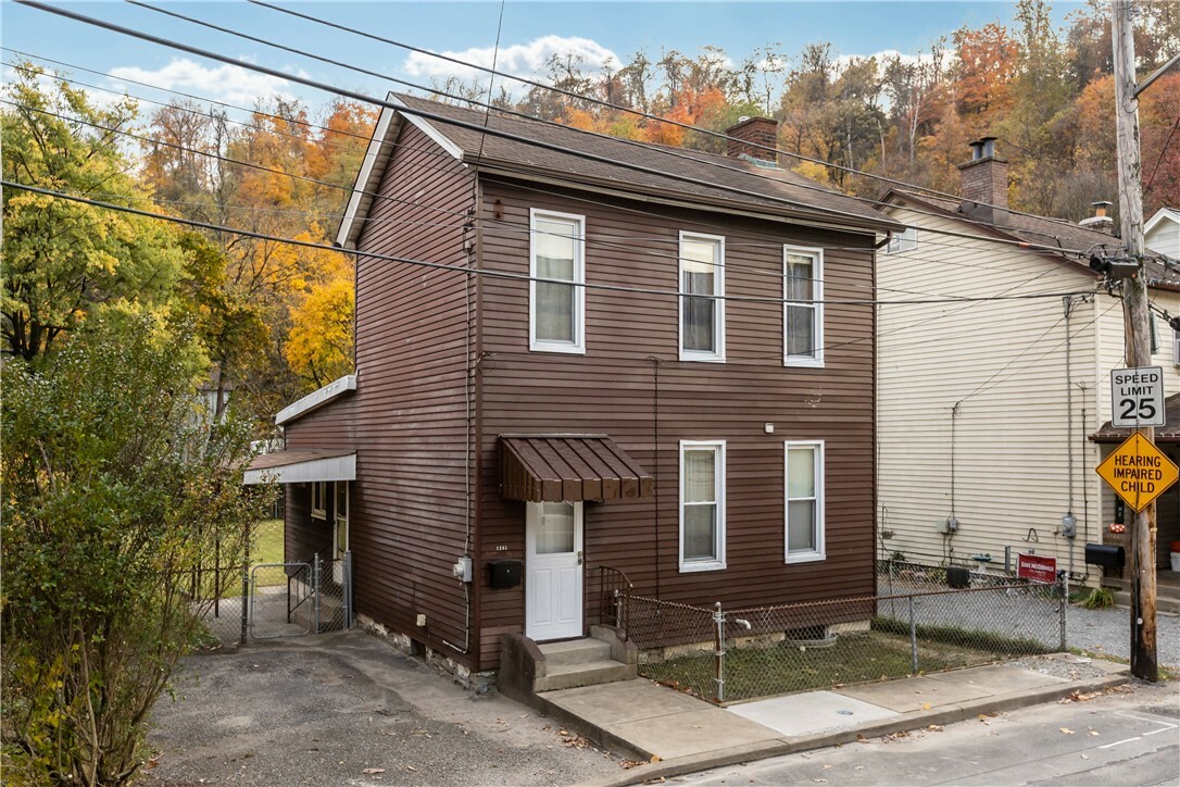 Property Photo:  1265 Lewis St  PA 15220 