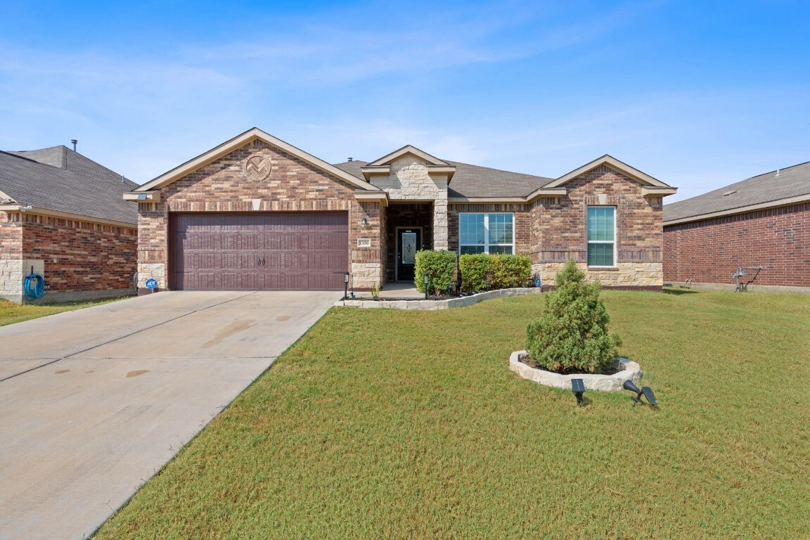 Property Photo: 1336 Twin Estates Drive TX 78640