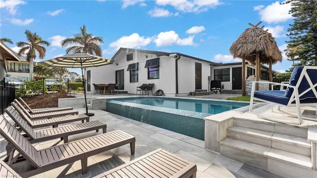 Property Photo:  493 Willet Ave  FL 34108 