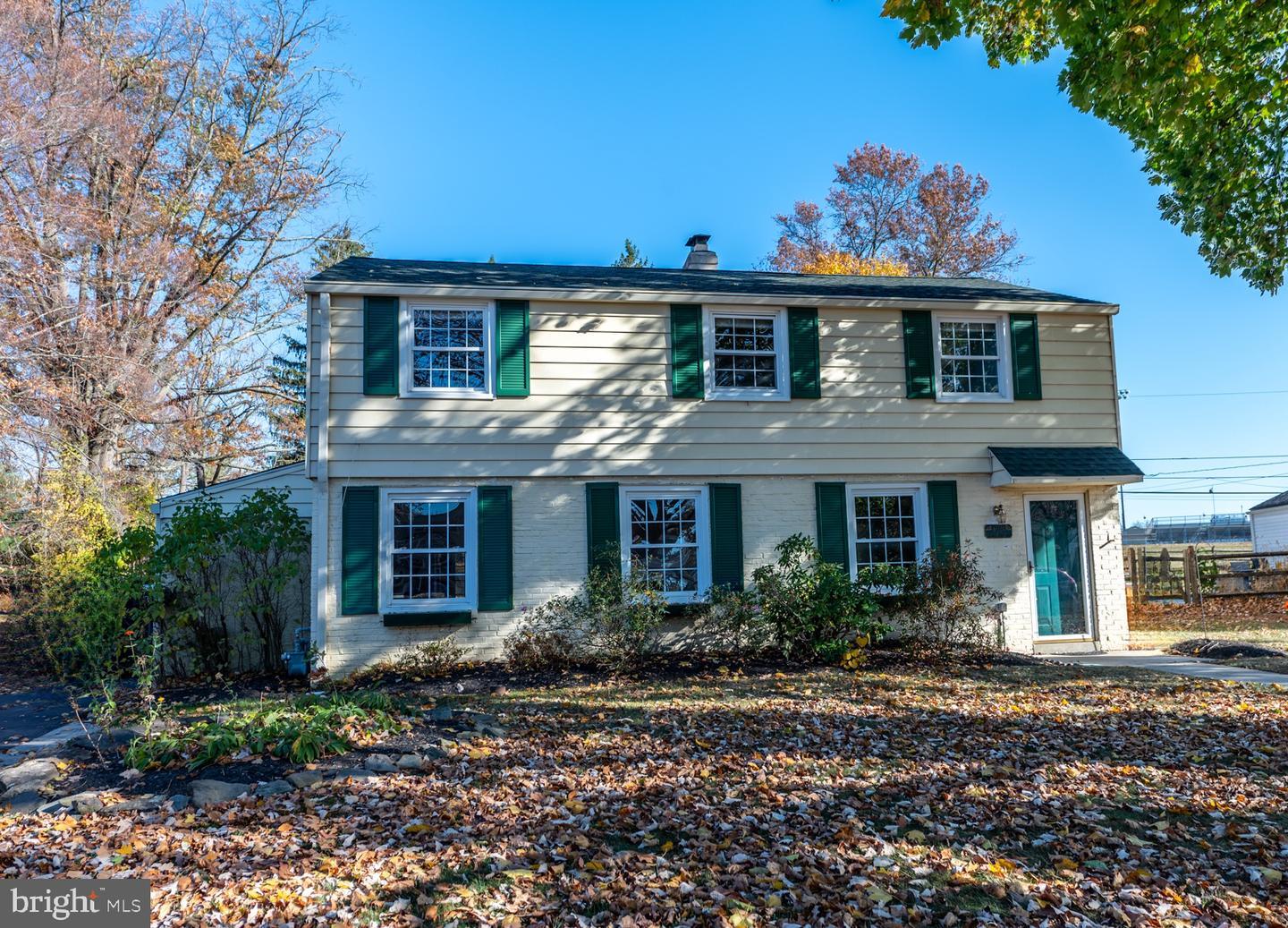 Property Photo: 4031 School House Ln PA 19462