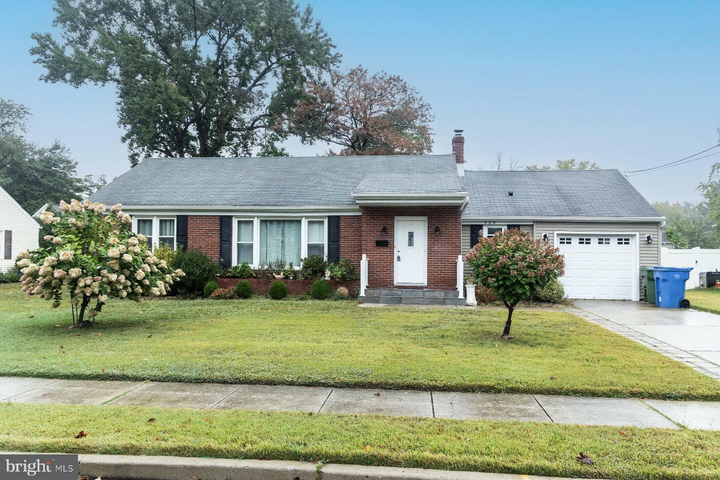 Property Photo:  325 Greenleigh Court  NJ 08002 