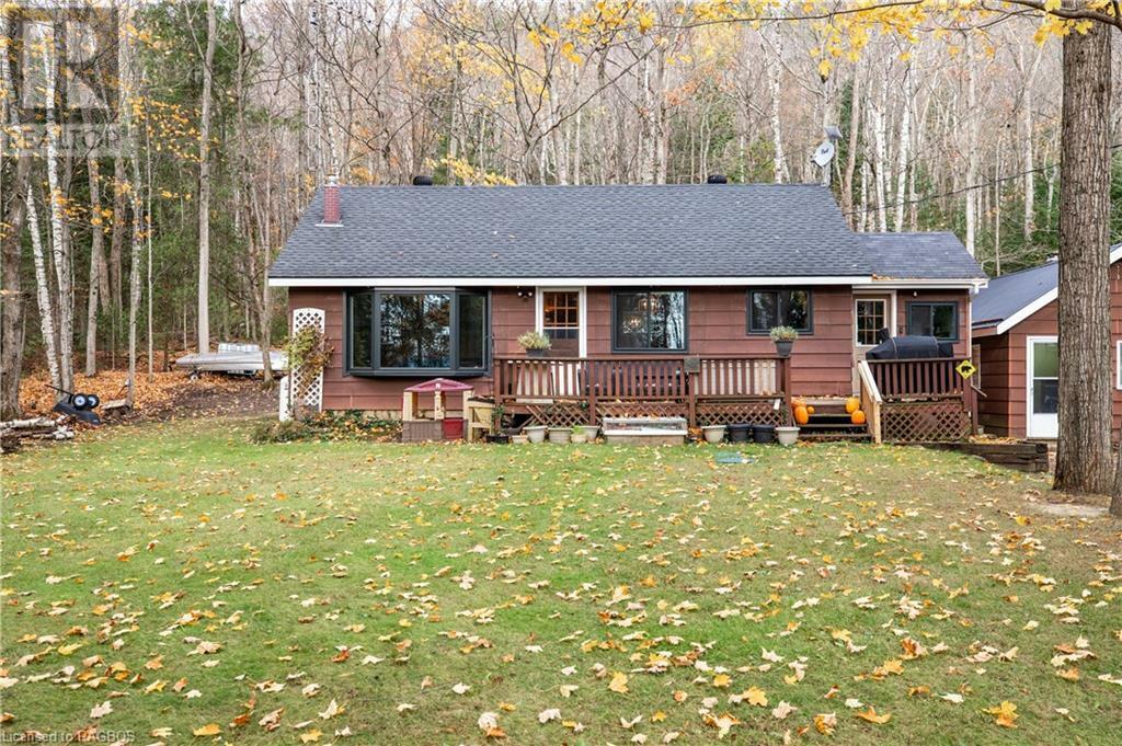 Property Photo:  415 Mallory Beach Road  ON N0H 2T0 