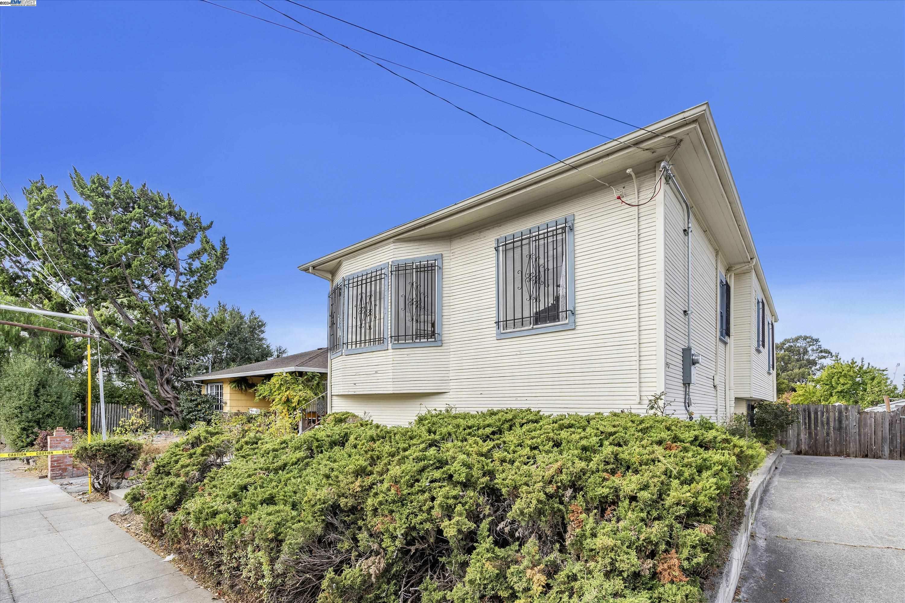 Property Photo:  3061 23rd Ave  CA 94602 