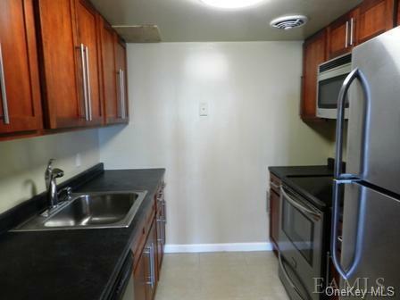 Property Photo:  304 Chateau Rive Street 304  NY 10566 