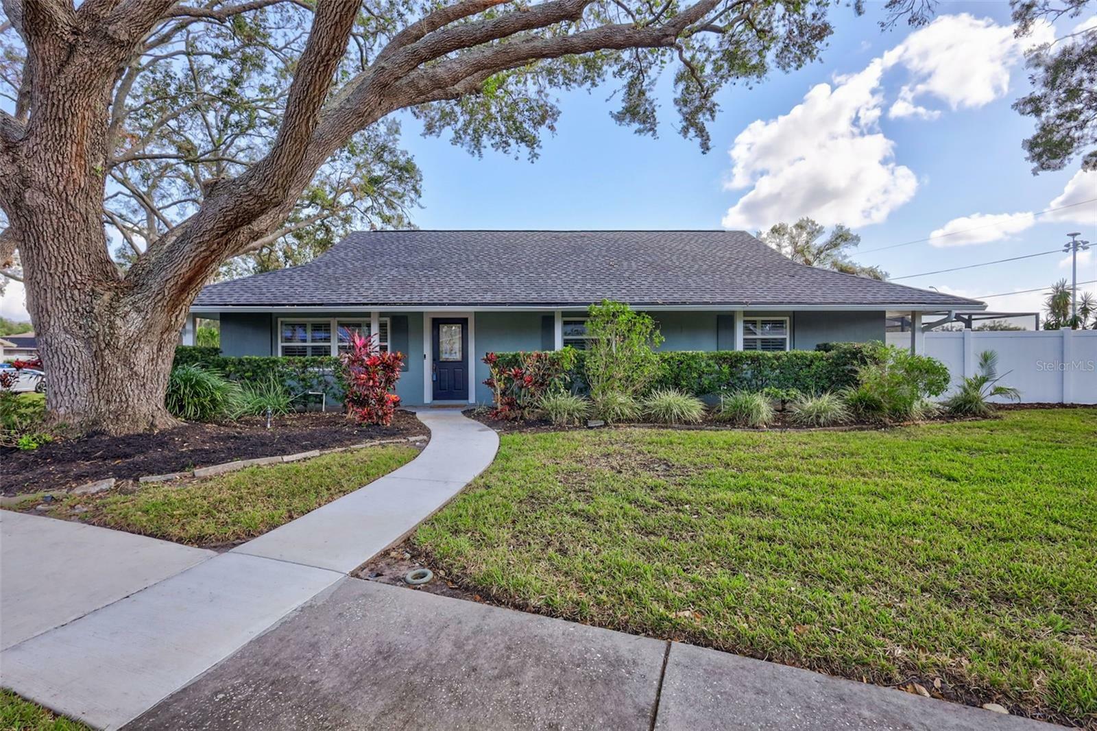 Property Photo:  9598 103rd Avenue  FL 33777 