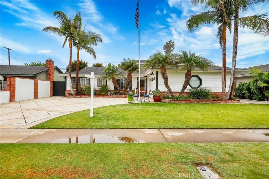 Property Photo: 11862 Bartlett Street CA 92845