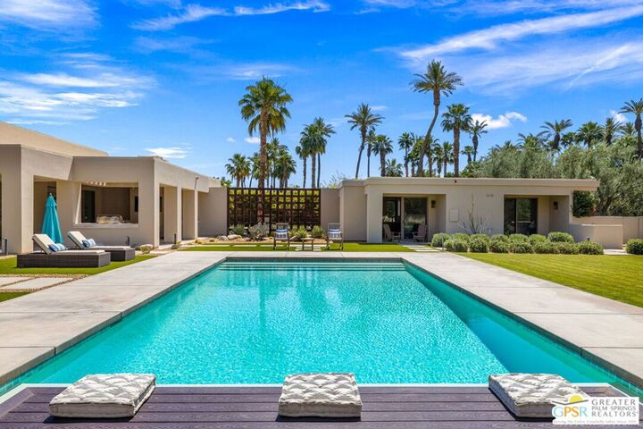 Property Photo: 8 Strauss Terrace CA 92270