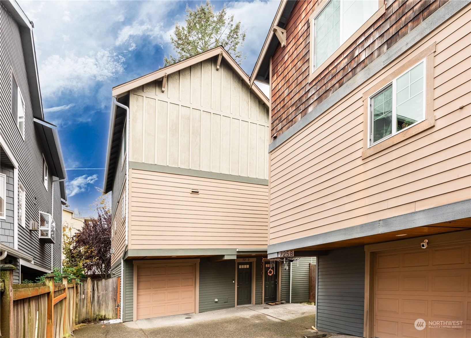 Property Photo:  725 N 95th Street D  WA 98103 