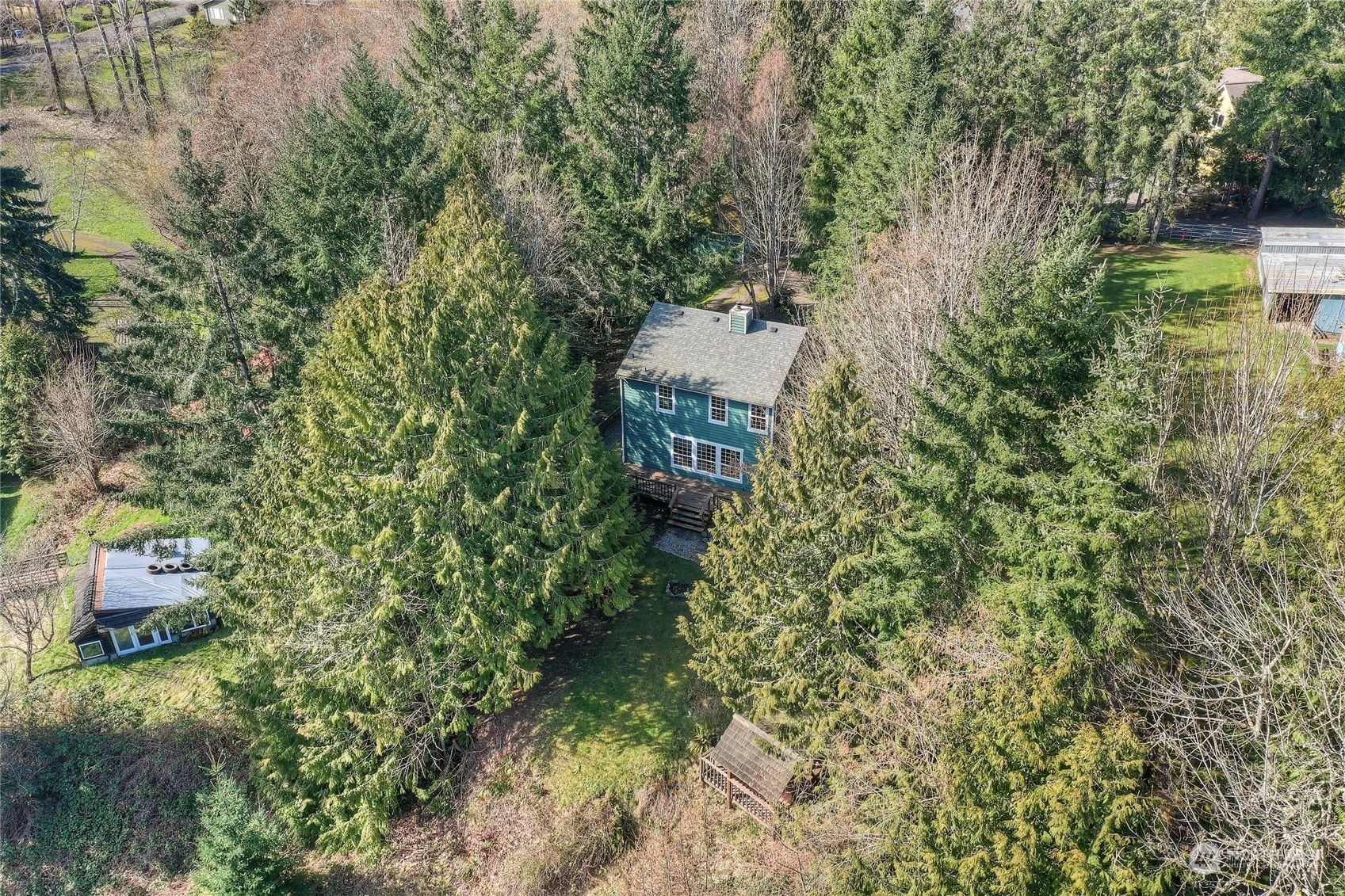 Property Photo:  7602 Earling Street NE  WA 98506 