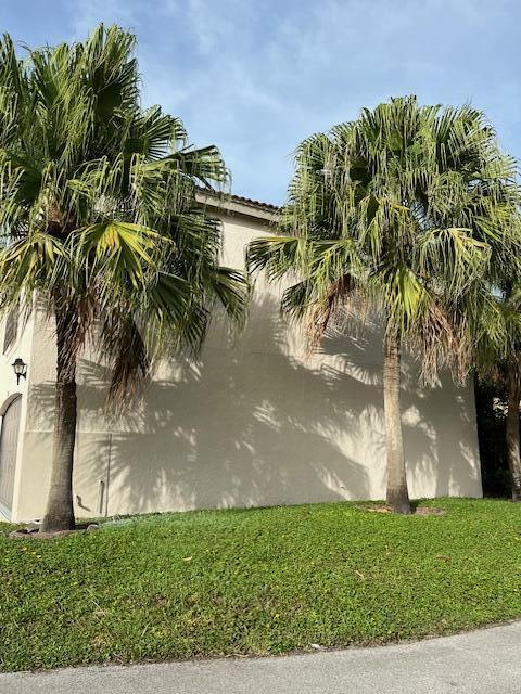 Property Photo:  1731 Shoreside Circle  FL 33414 