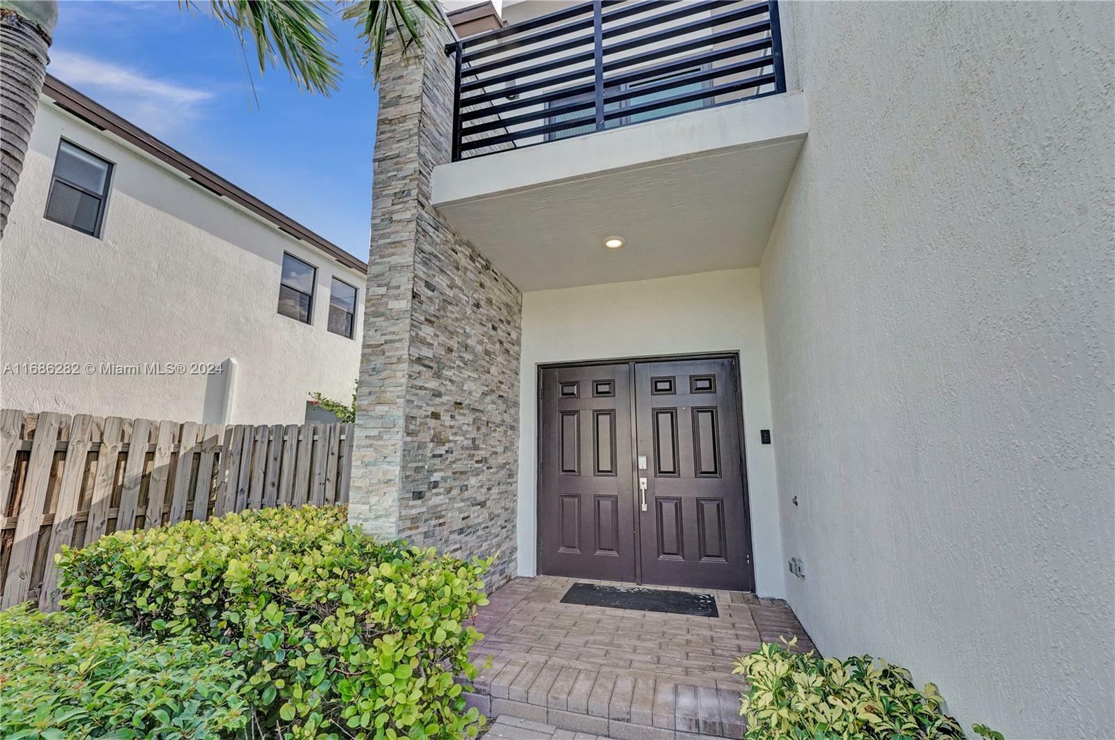 Property Photo:  20900 NE 2nd Ct  FL 33179 