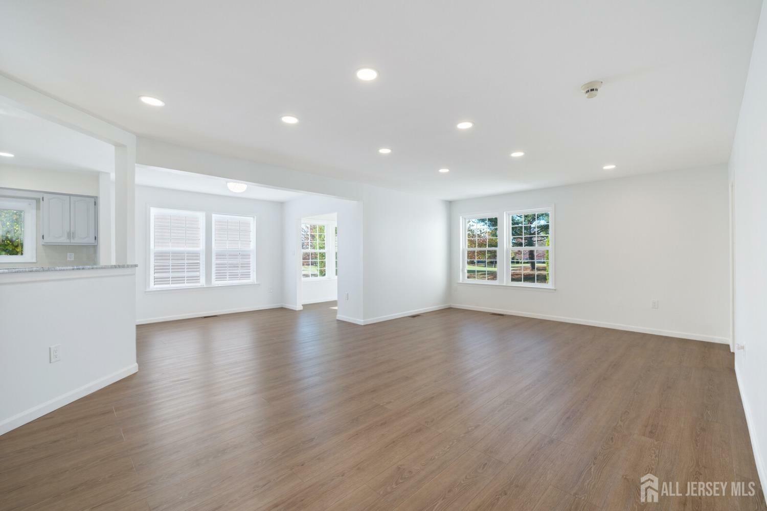 Property Photo:  26 Daniel Webster Avenue 26B  NJ 08831 