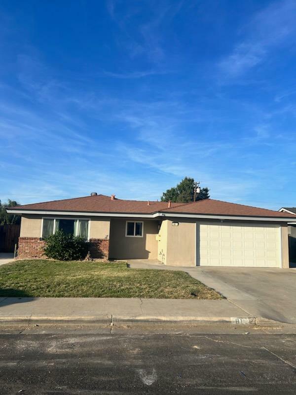 81 W San Gabriel Avenue  Clovis CA 93612 photo