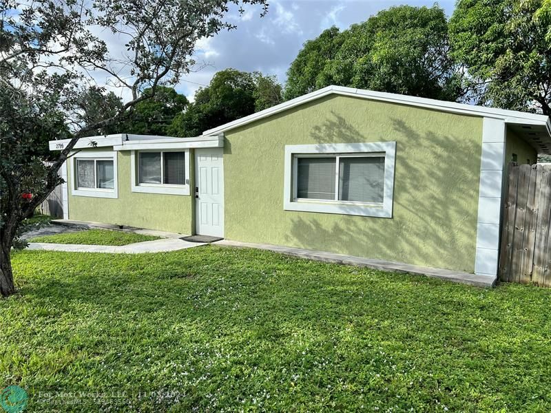 Property Photo:  2799 NW 15th St  FL 33311 