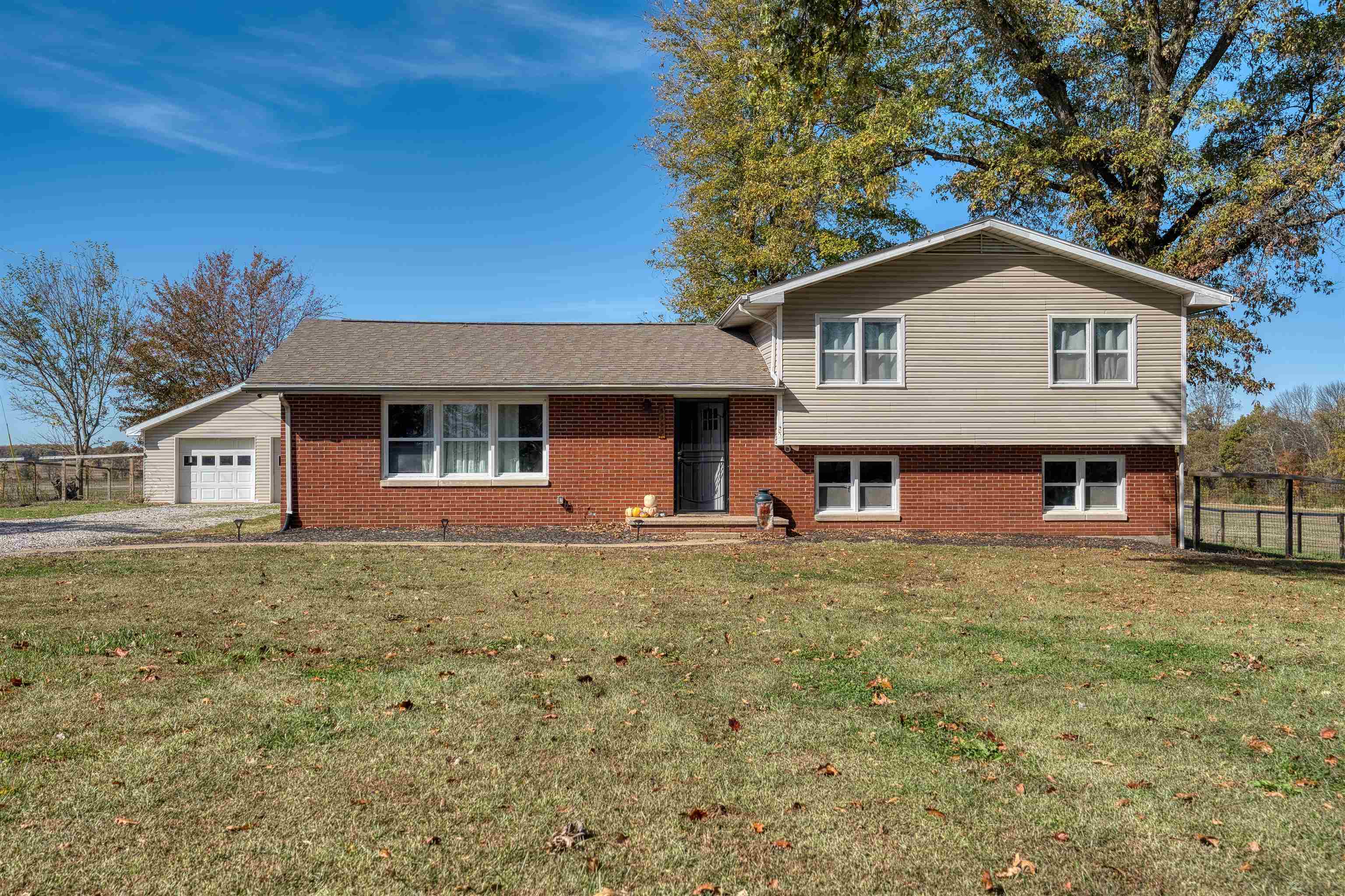 4445 C Tillotson  Henderson KY 42420 photo