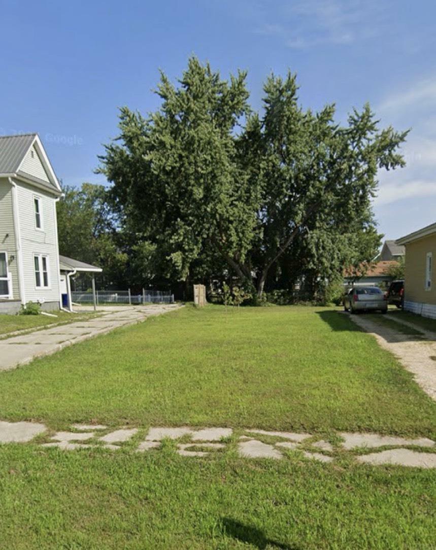 Property Photo:  23 2nd St NW  IA 50662 