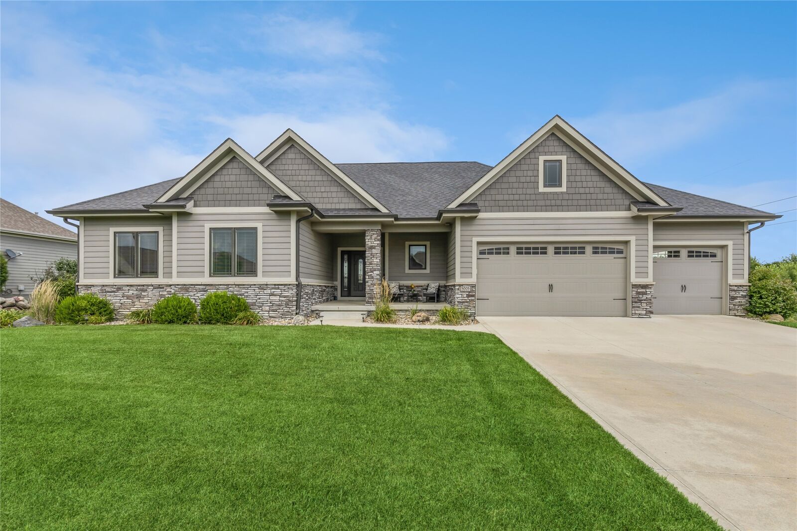 Property Photo:  5005 NE Jan Rose Parkway  IA 50021 