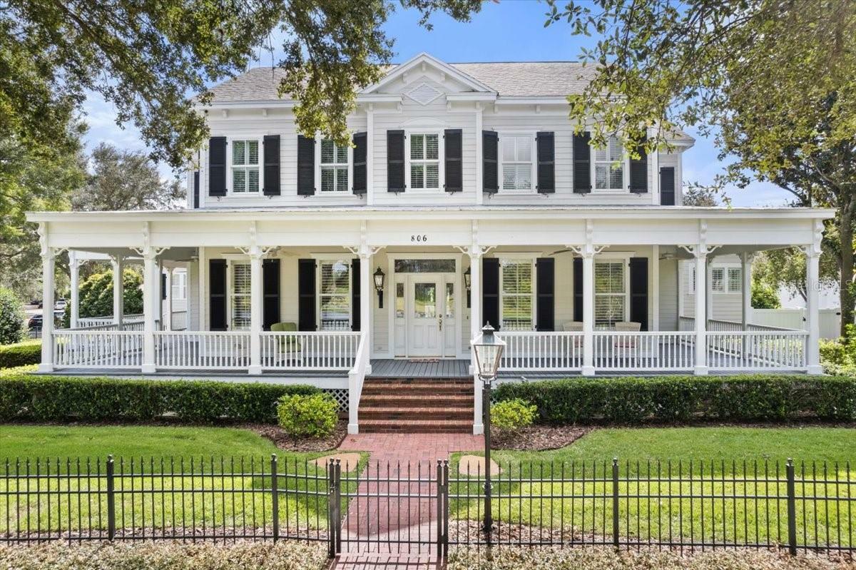 Property Photo: 806 Golfpark Drive FL 34747