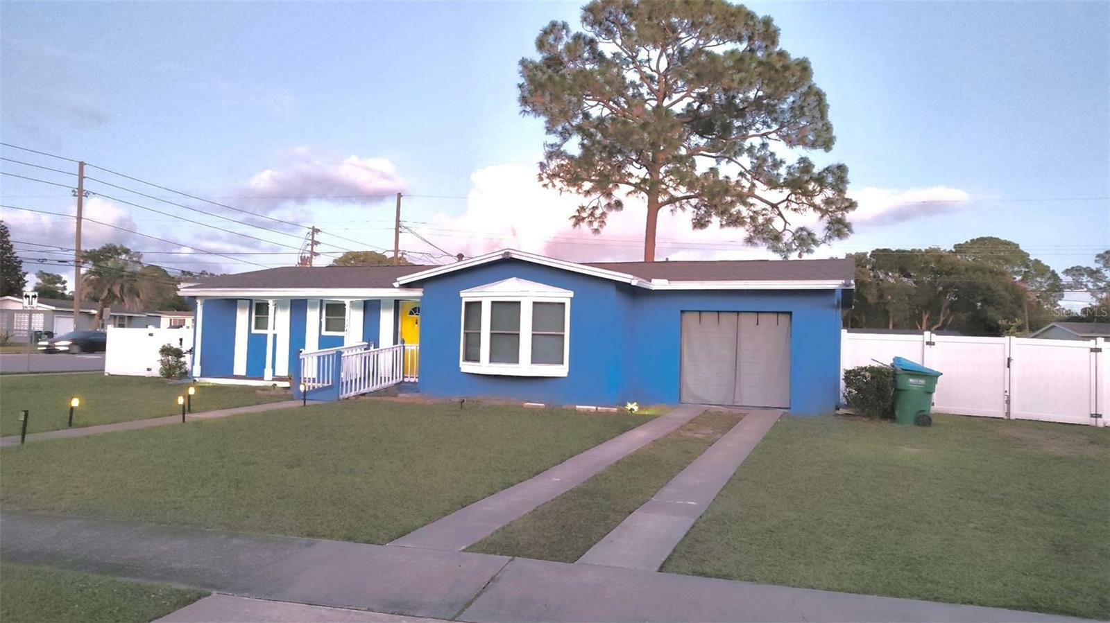 Property Photo:  1347 W Wellington Drive  FL 32725 