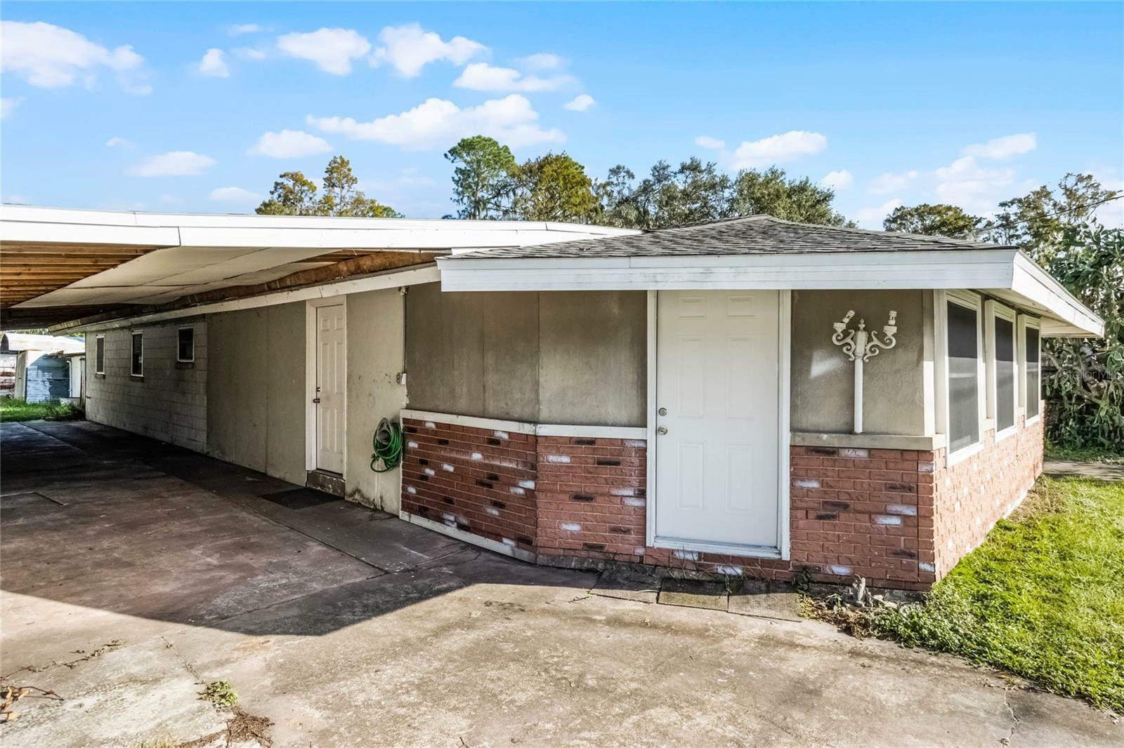 Property Photo:  6426 Jenny Drive  FL 33898 