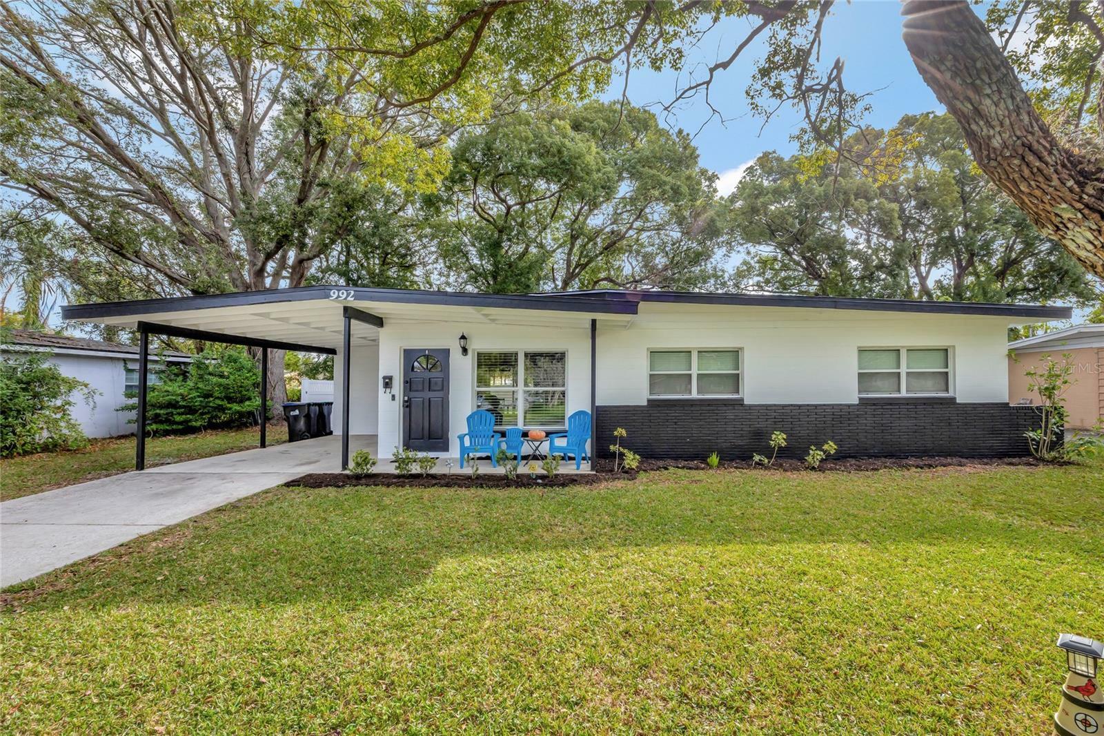 Property Photo:  992 Carnation Drive  FL 32792 