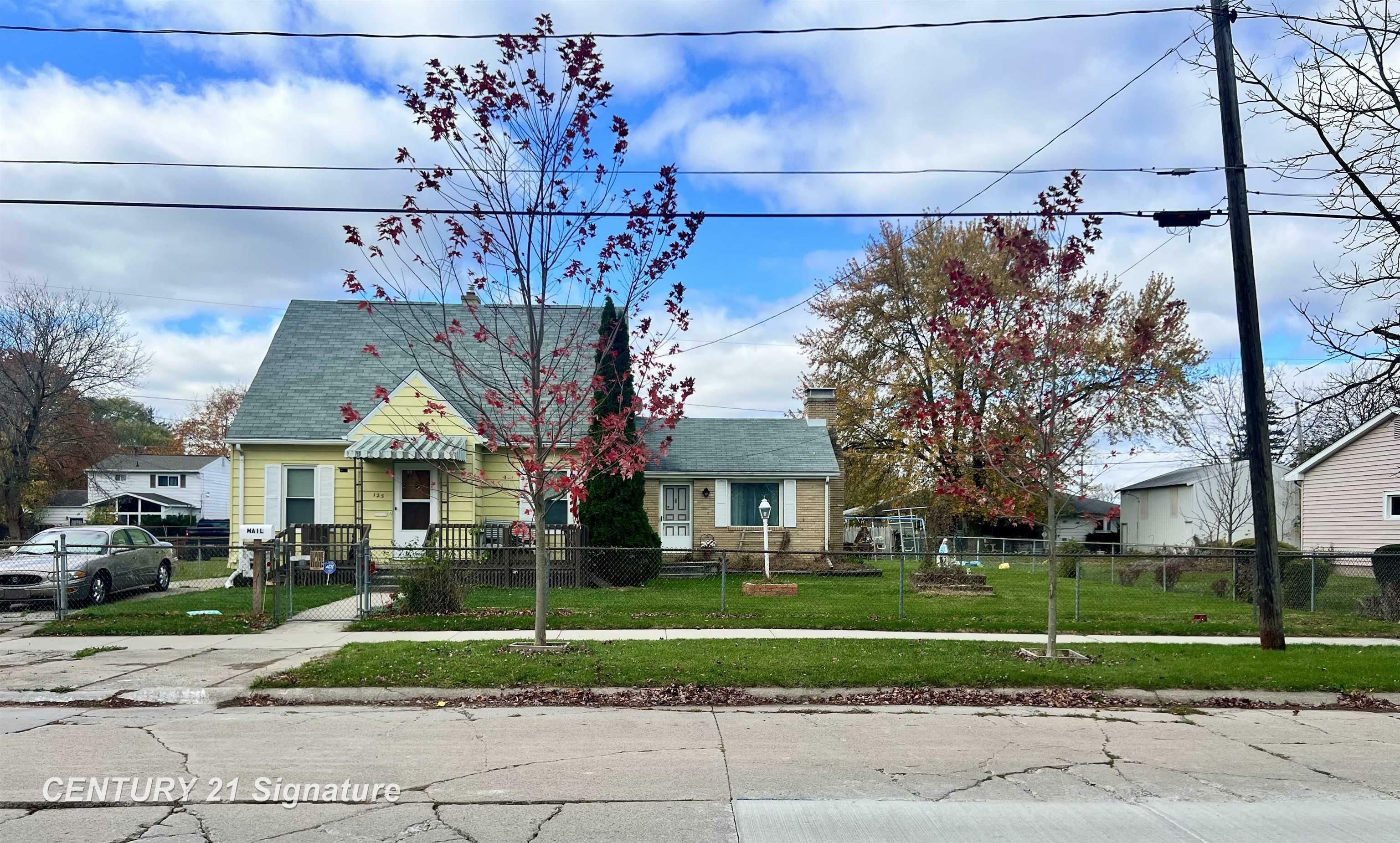 Property Photo:  125 S 21st Street  MI 48601 