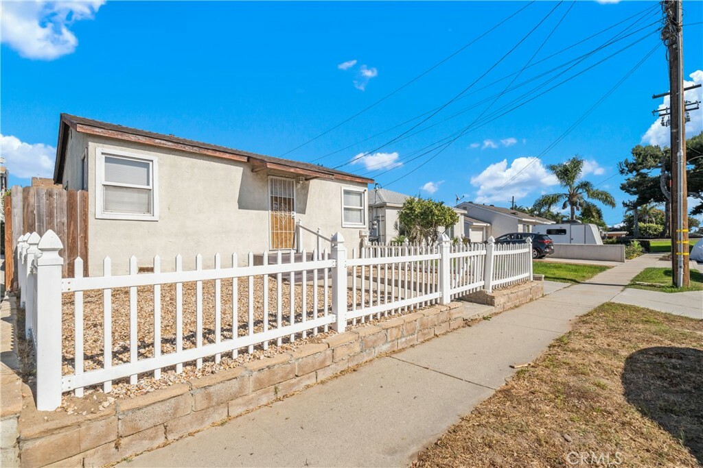 4711 W 165th Street  Lawndale CA 90260 photo