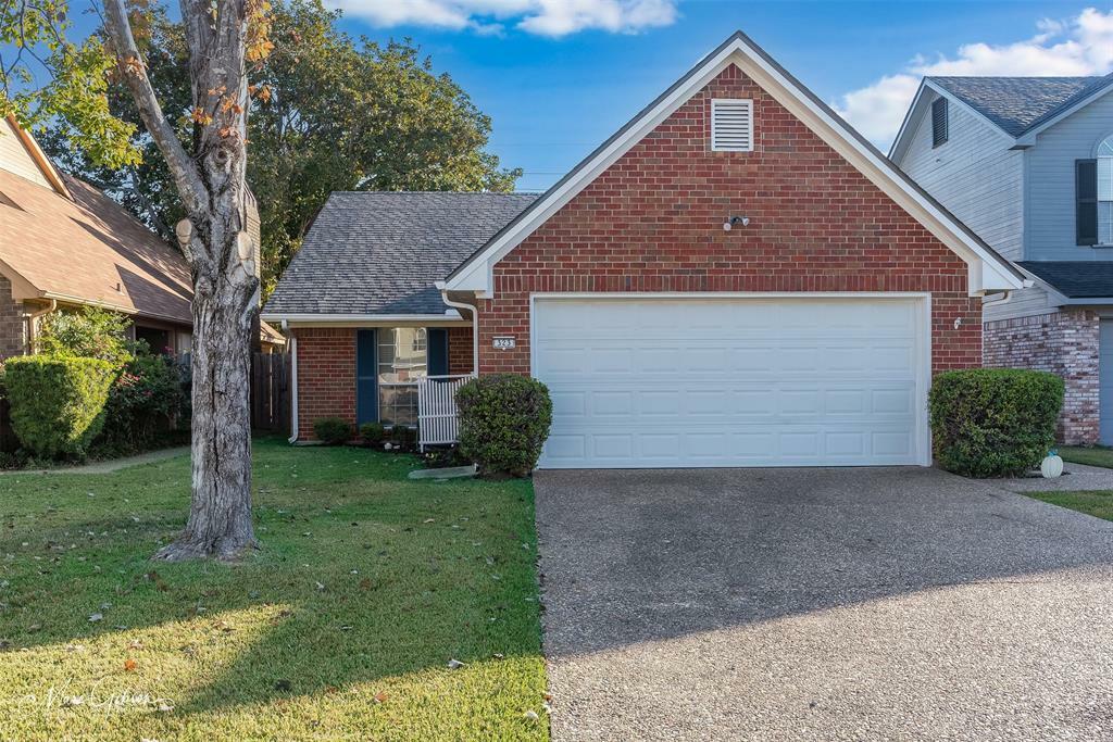 Property Photo:  323 Colony Bend  LA 71115 