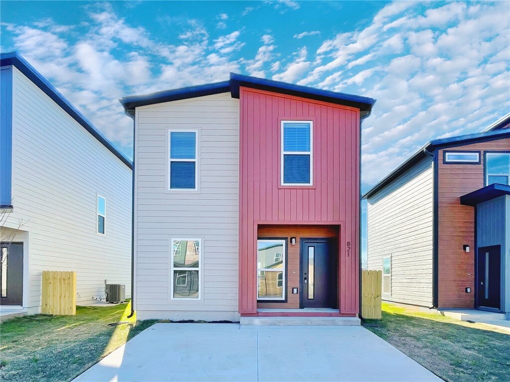 Property Photo: 821 States Avenue AR 72713