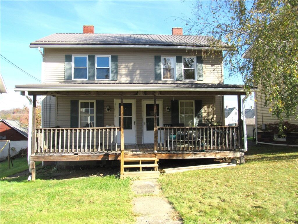 Property Photo: 314 - 316 Spruce St PA 15690