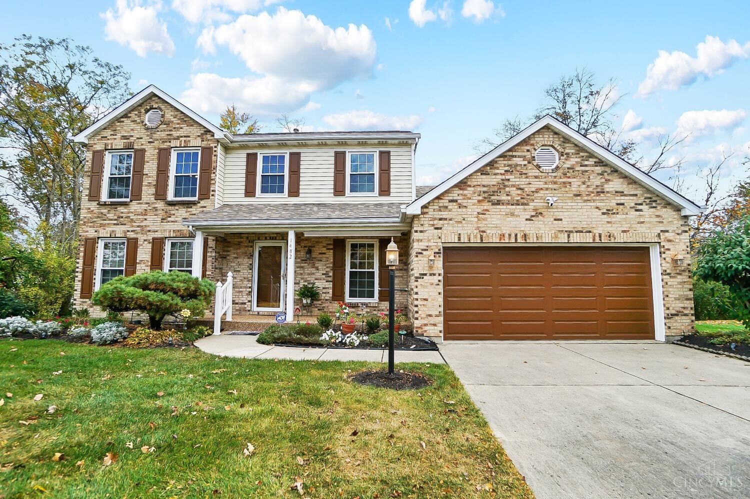 Property Photo:  1482 Ottercreek Drive  OH 45240 