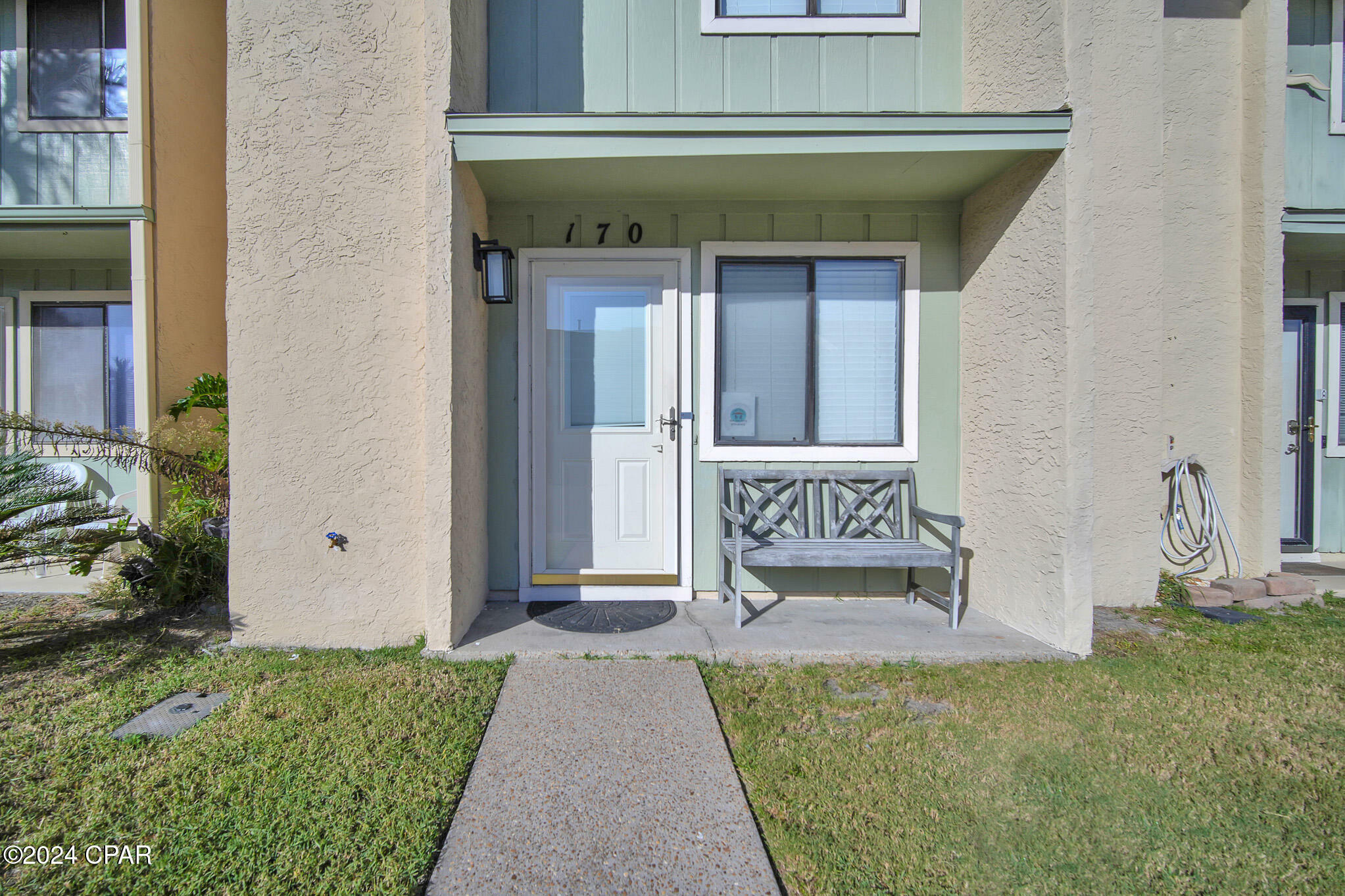 Property Photo: 170 W Leslie Lane FL 32407