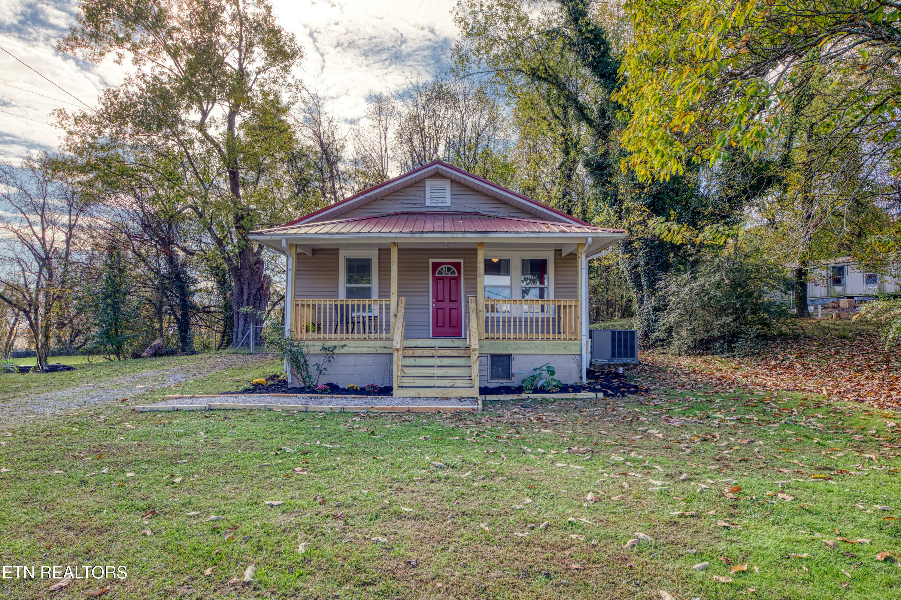 Property Photo:  506 Kingston Ave  TN 37854 