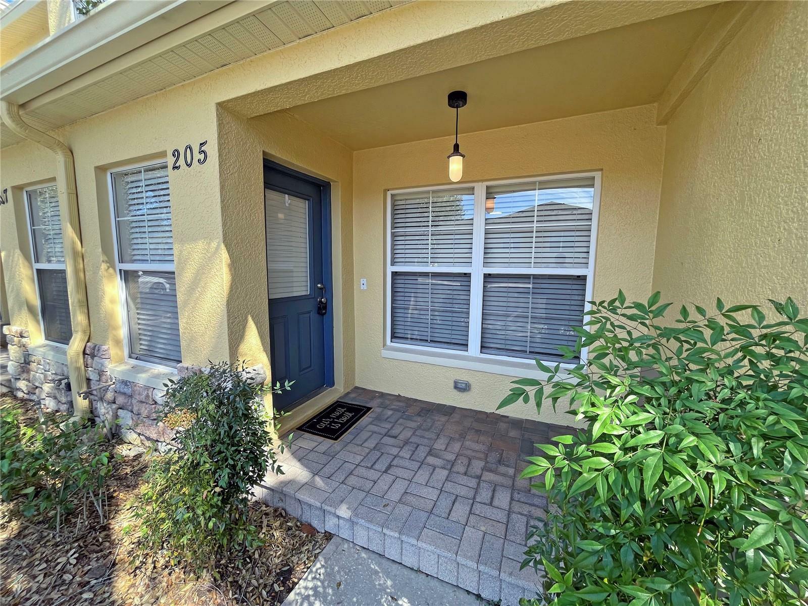 Property Photo:  205 Penmark Stone Place  FL 33594 