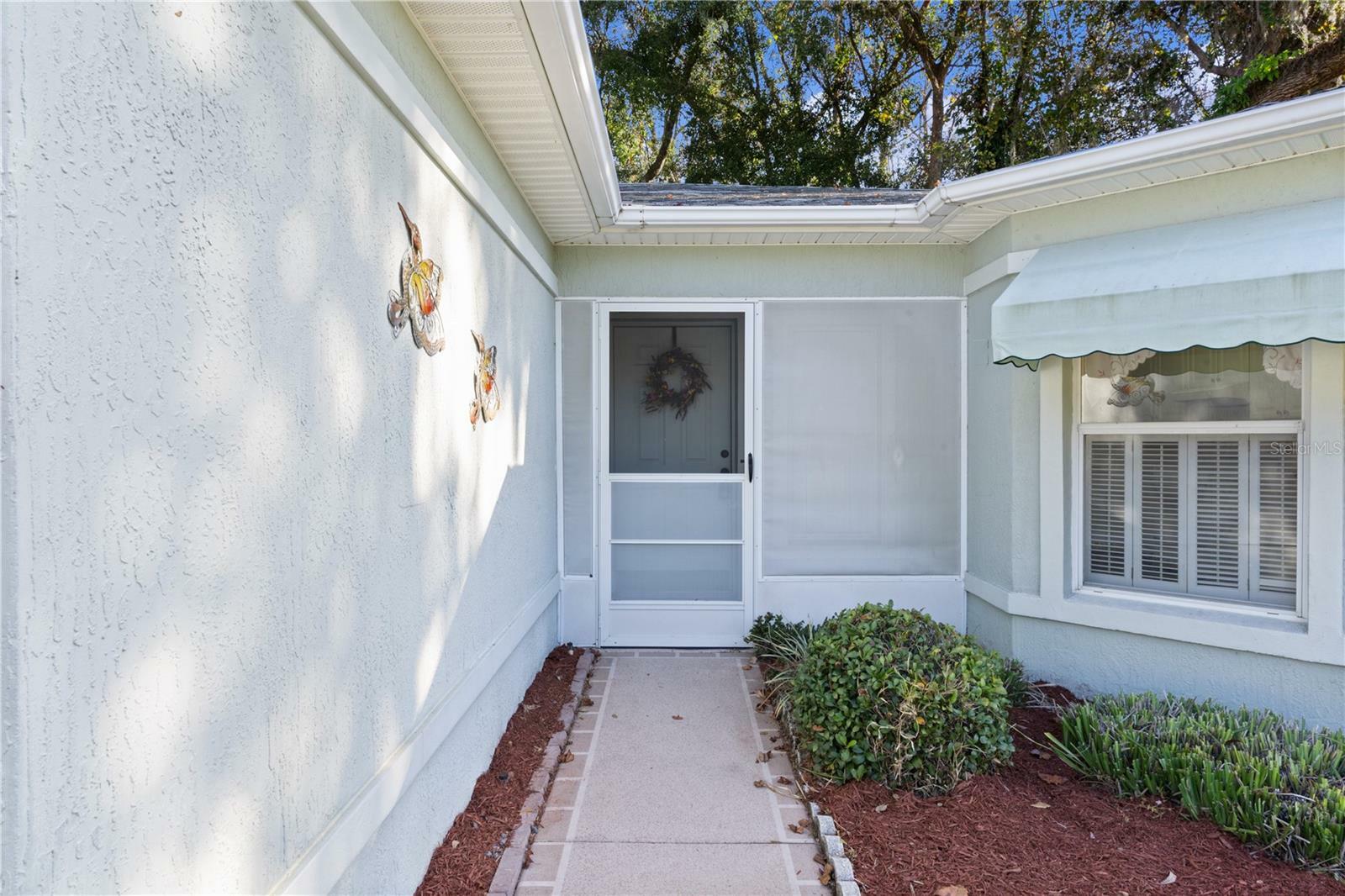 Property Photo: 32538 Oak Park Drive FL 34748