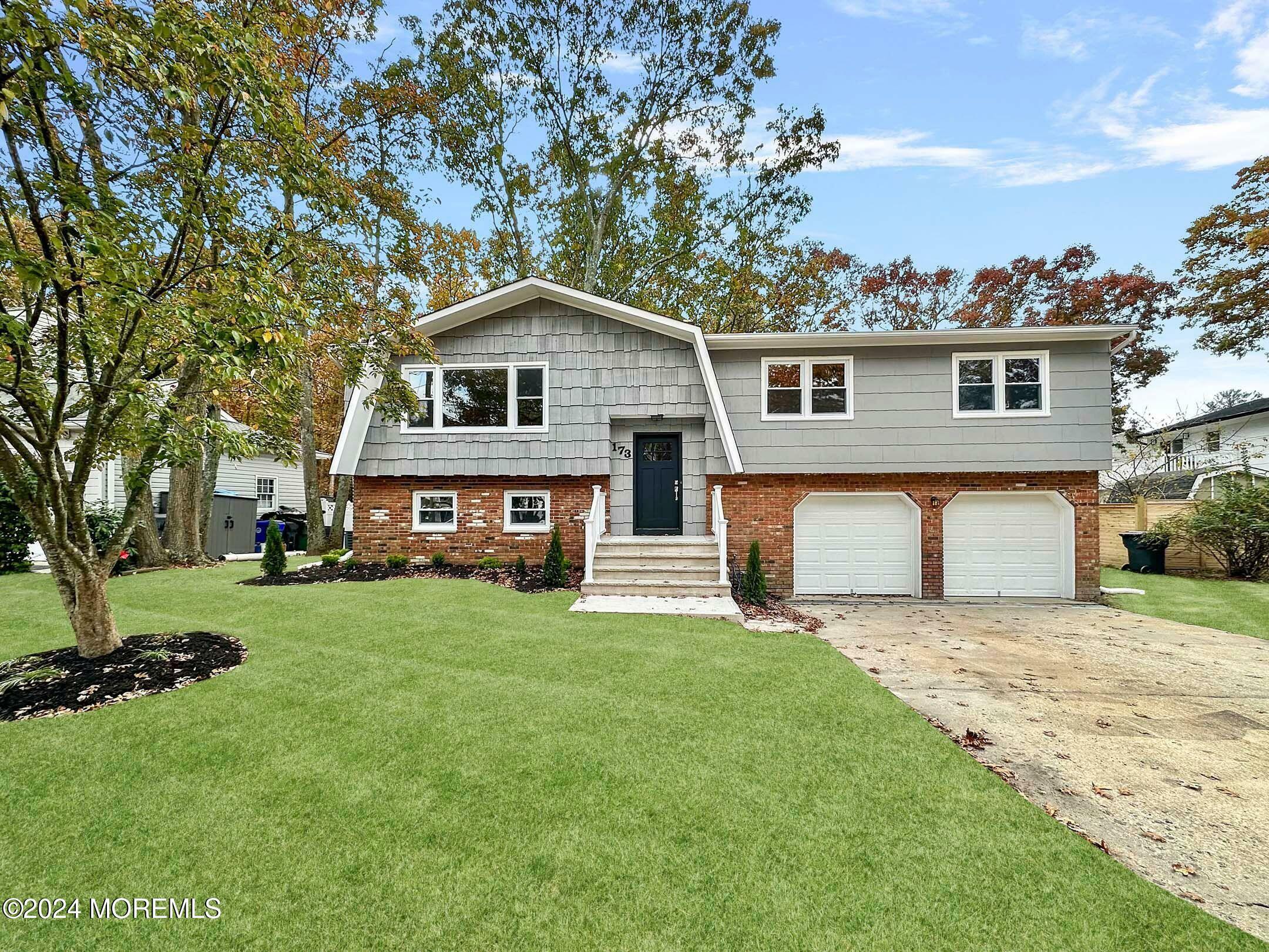 Property Photo:  173 Glen Ridge Court  NJ 08724 