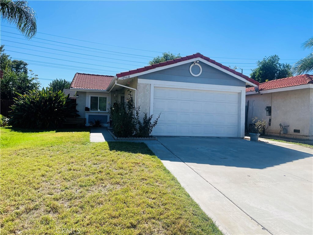 Property Photo: 1960 Overland Street CA 92324